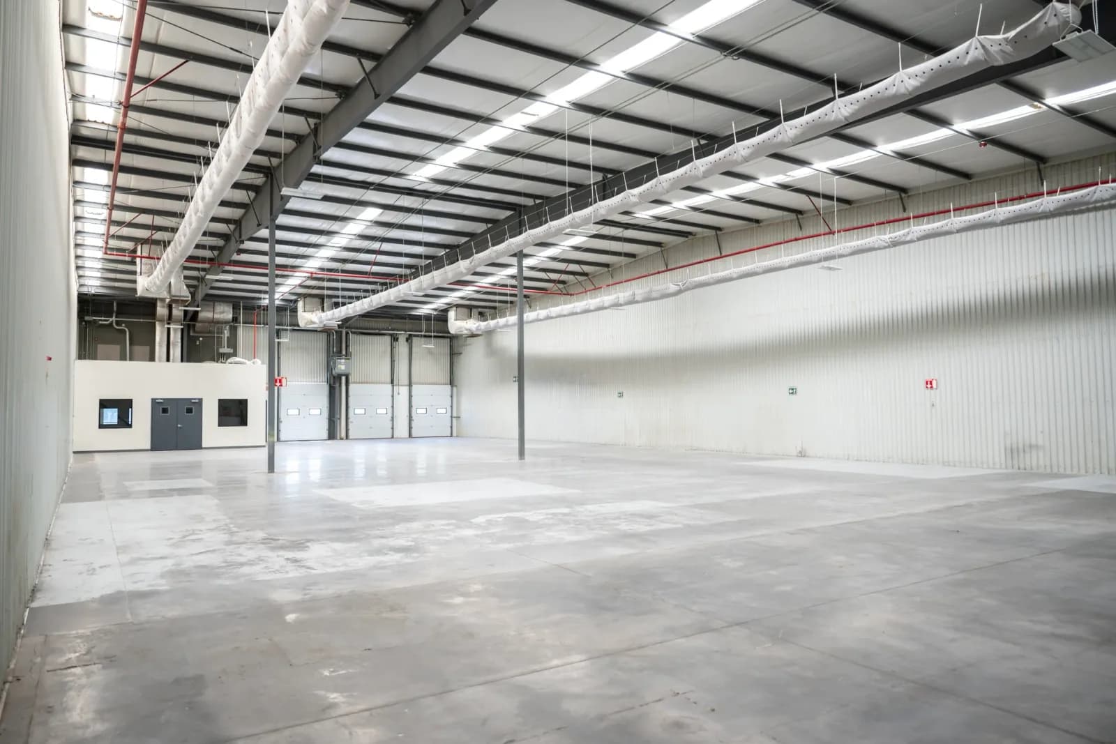 Nave Industrial de 1,971 m² 4