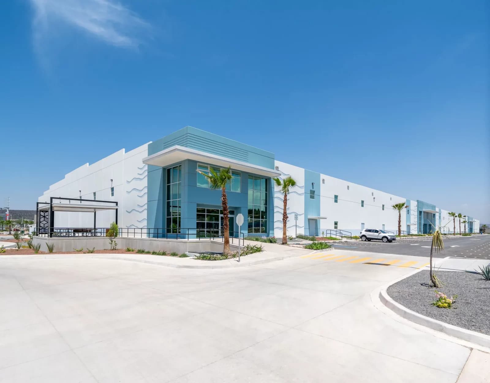 Nave Industrial de 3,690 m²