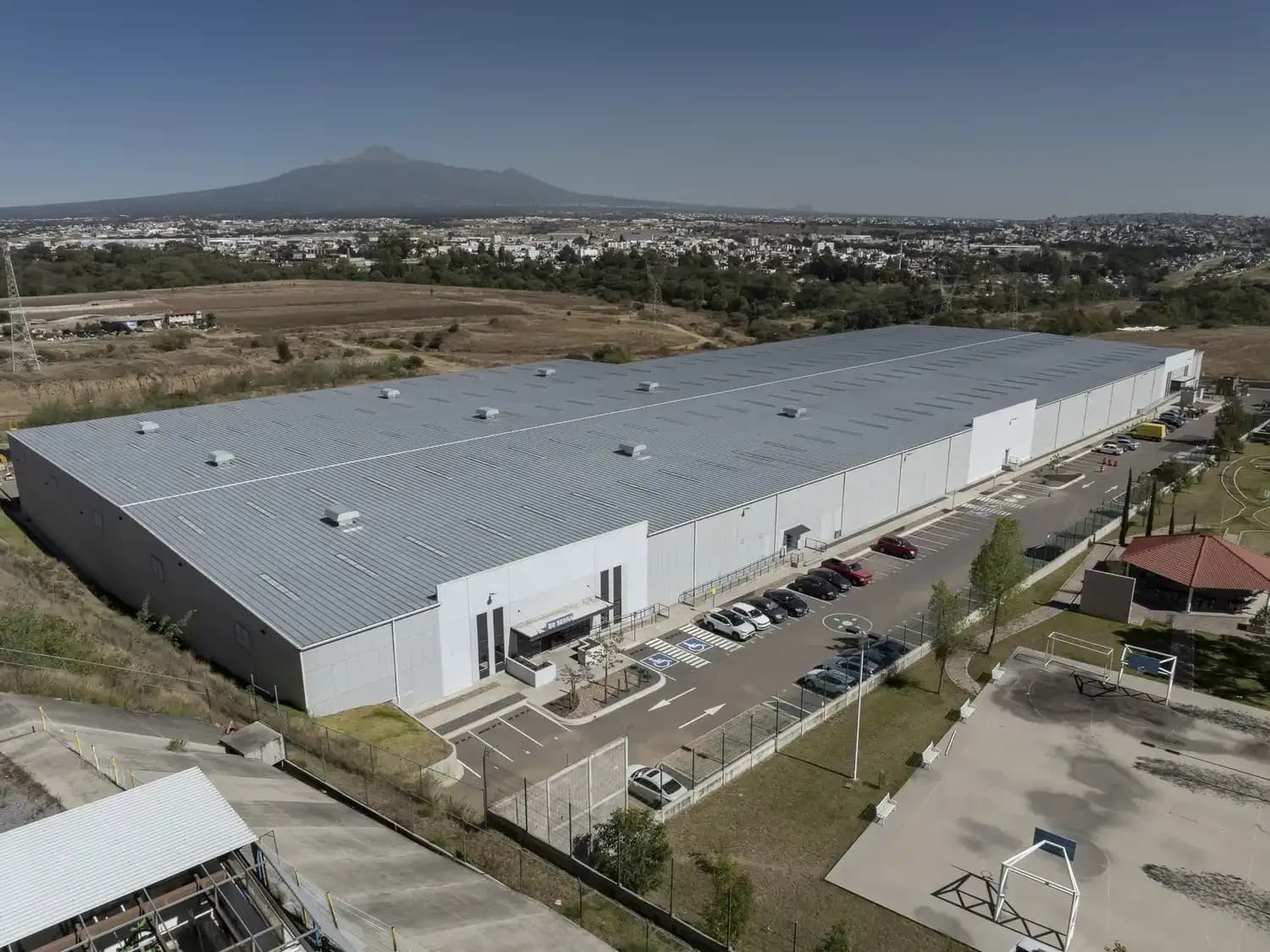 Nave Industrial de 3,360 m² en Renta en Puebla