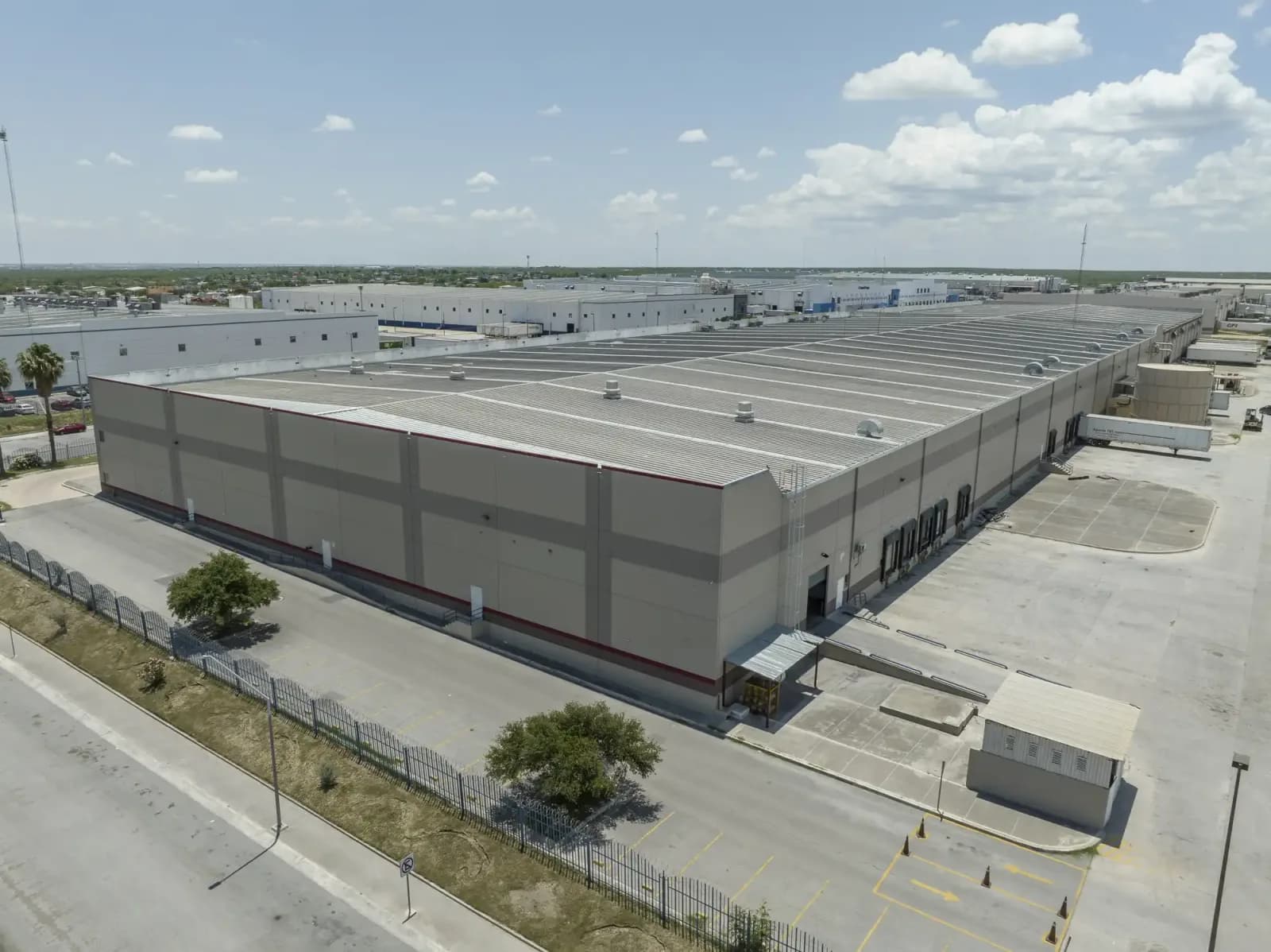 Nave Industrial de 22,320 m² en Renta en Nuevo Laredo Poniente