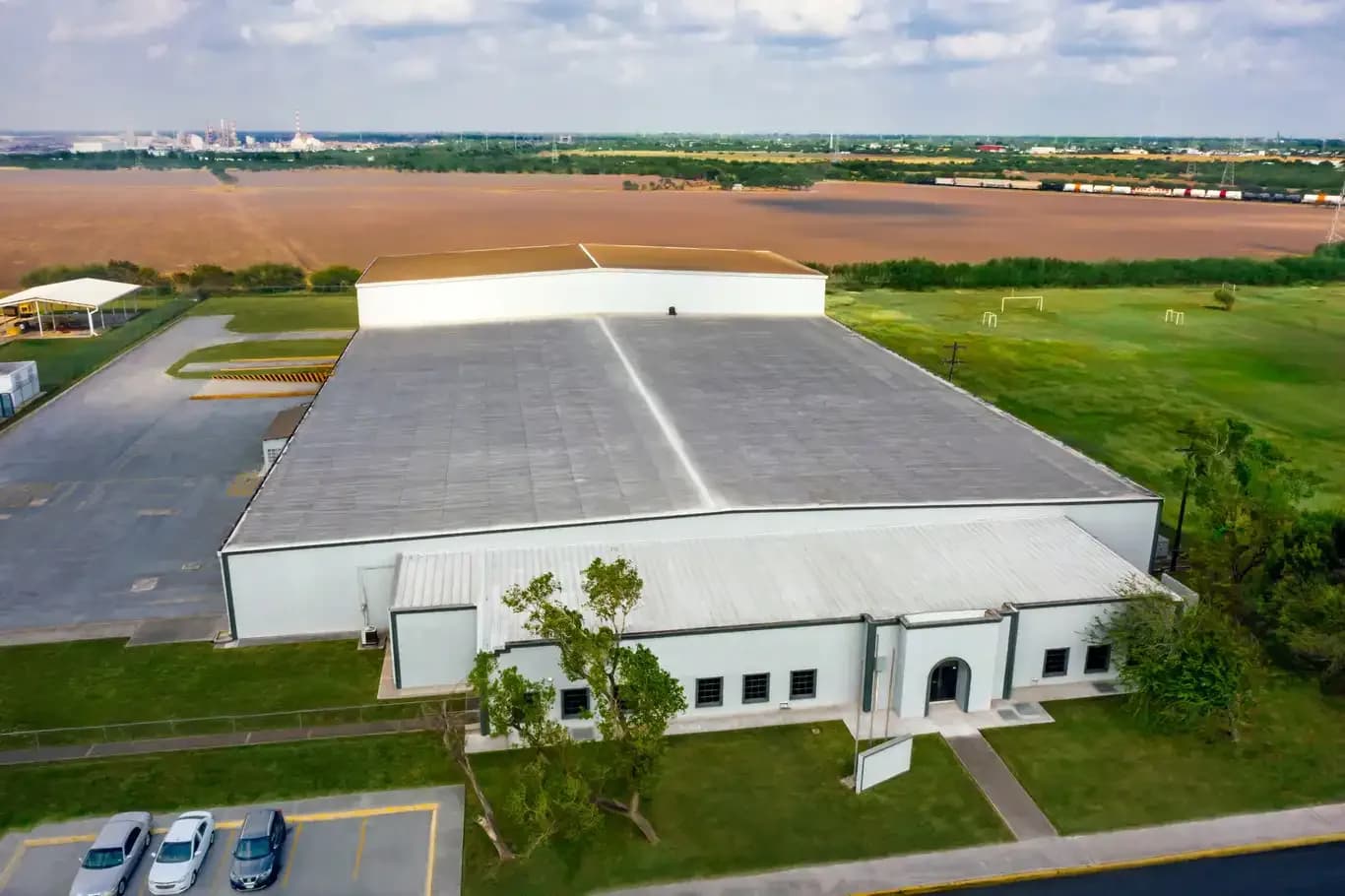 Nave Industrial de 6,968 m² en Renta en Matamoros Norte