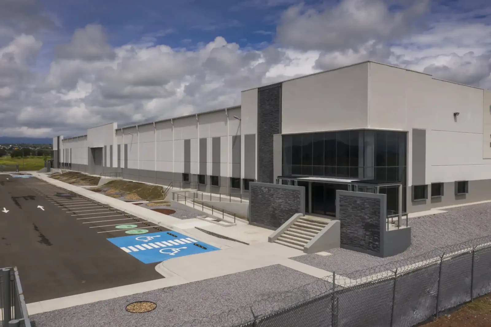 Nave Industrial de 12,657 m² en Renta en Puebla II