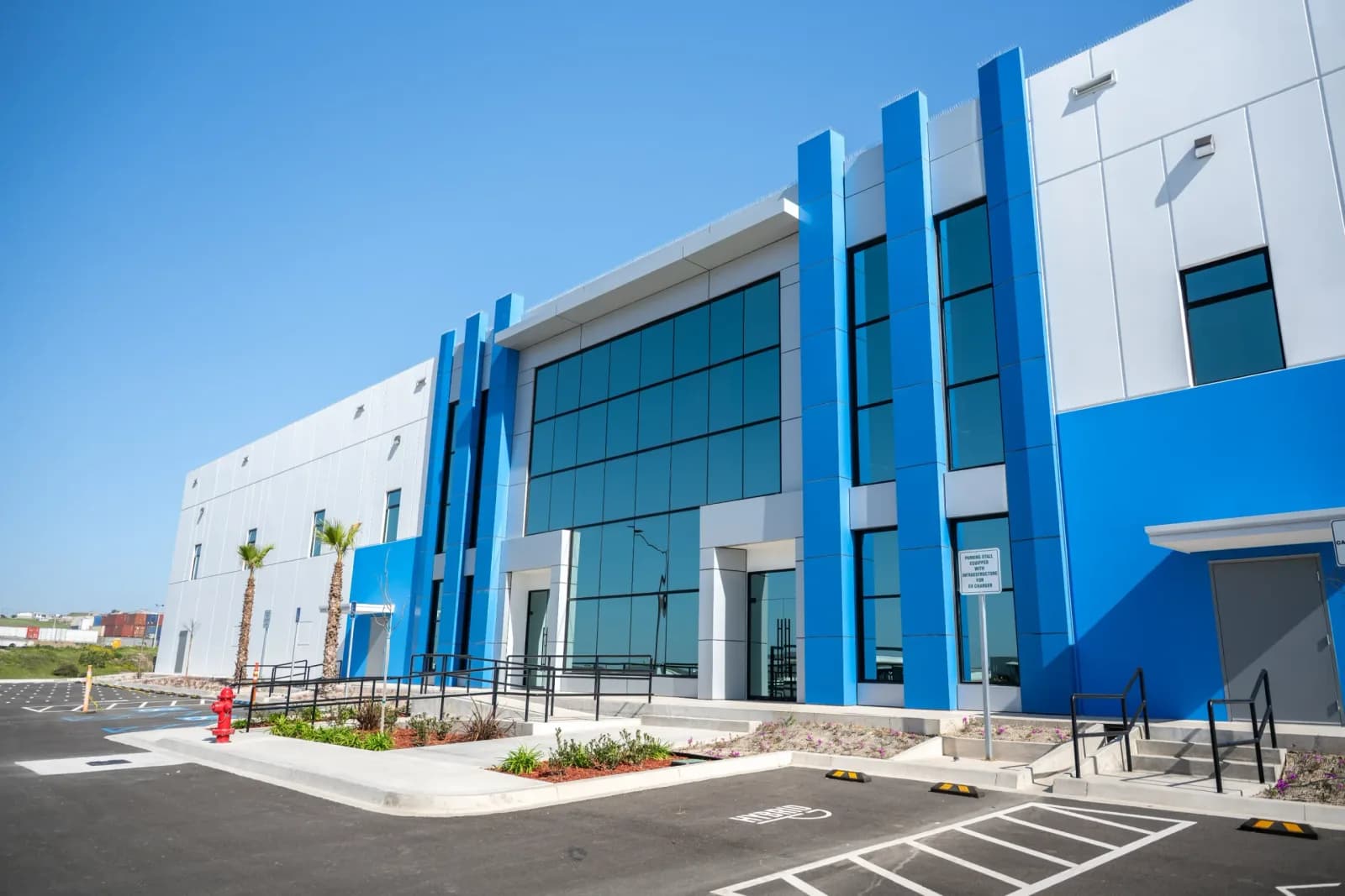 Nave Industrial de 15,392 m² 2
