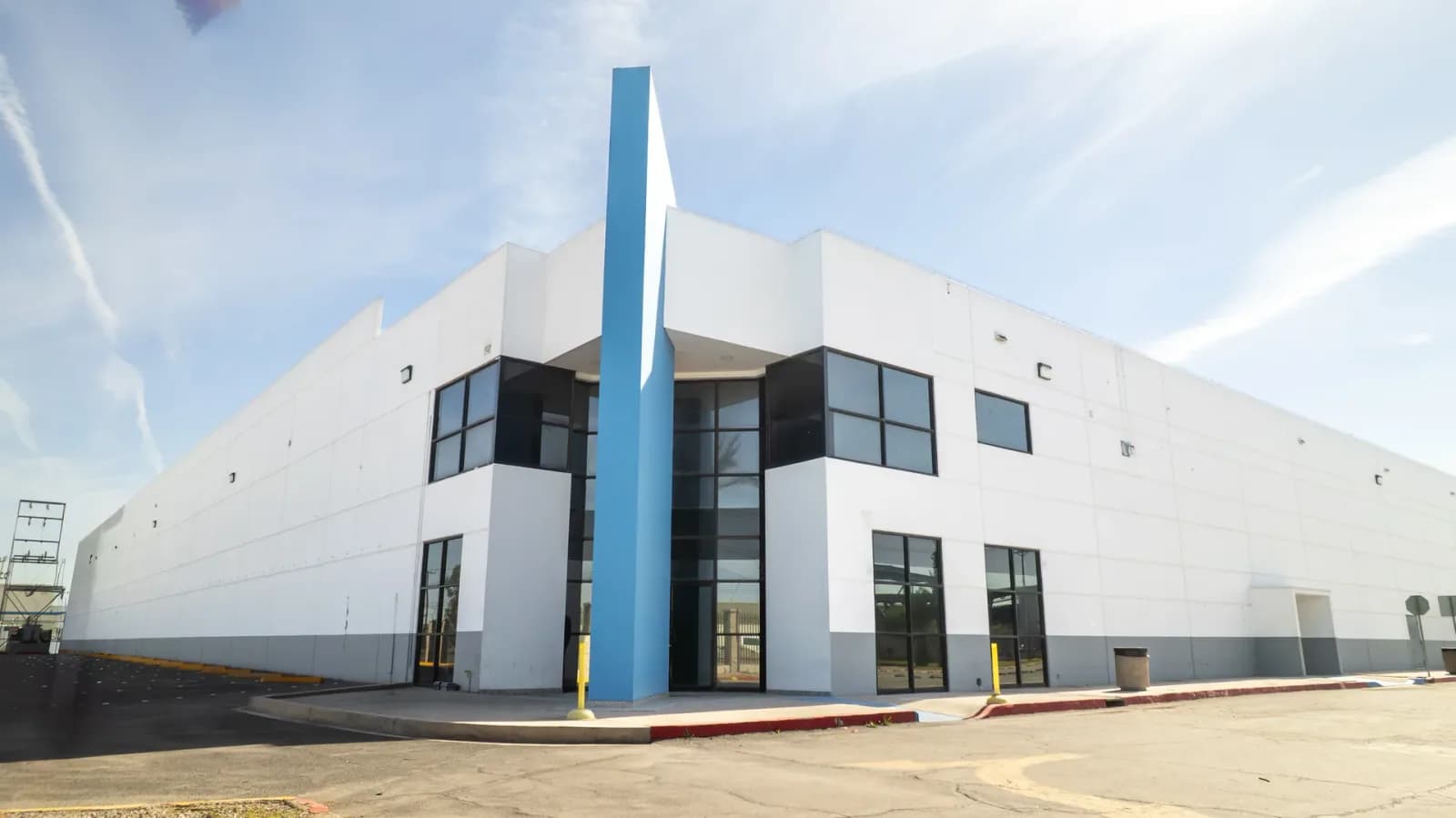 Nave Industrial de 5,881 m² 2