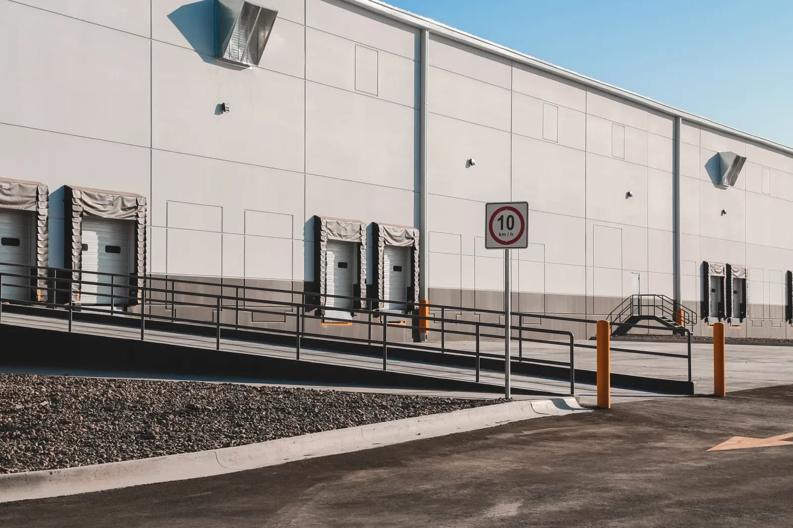 Nave Industrial de 8,174 m² 2