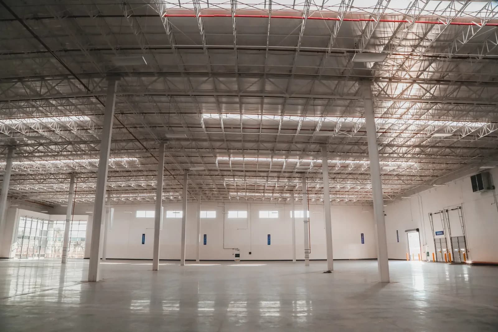 Nave Industrial de 8,174 m² 3