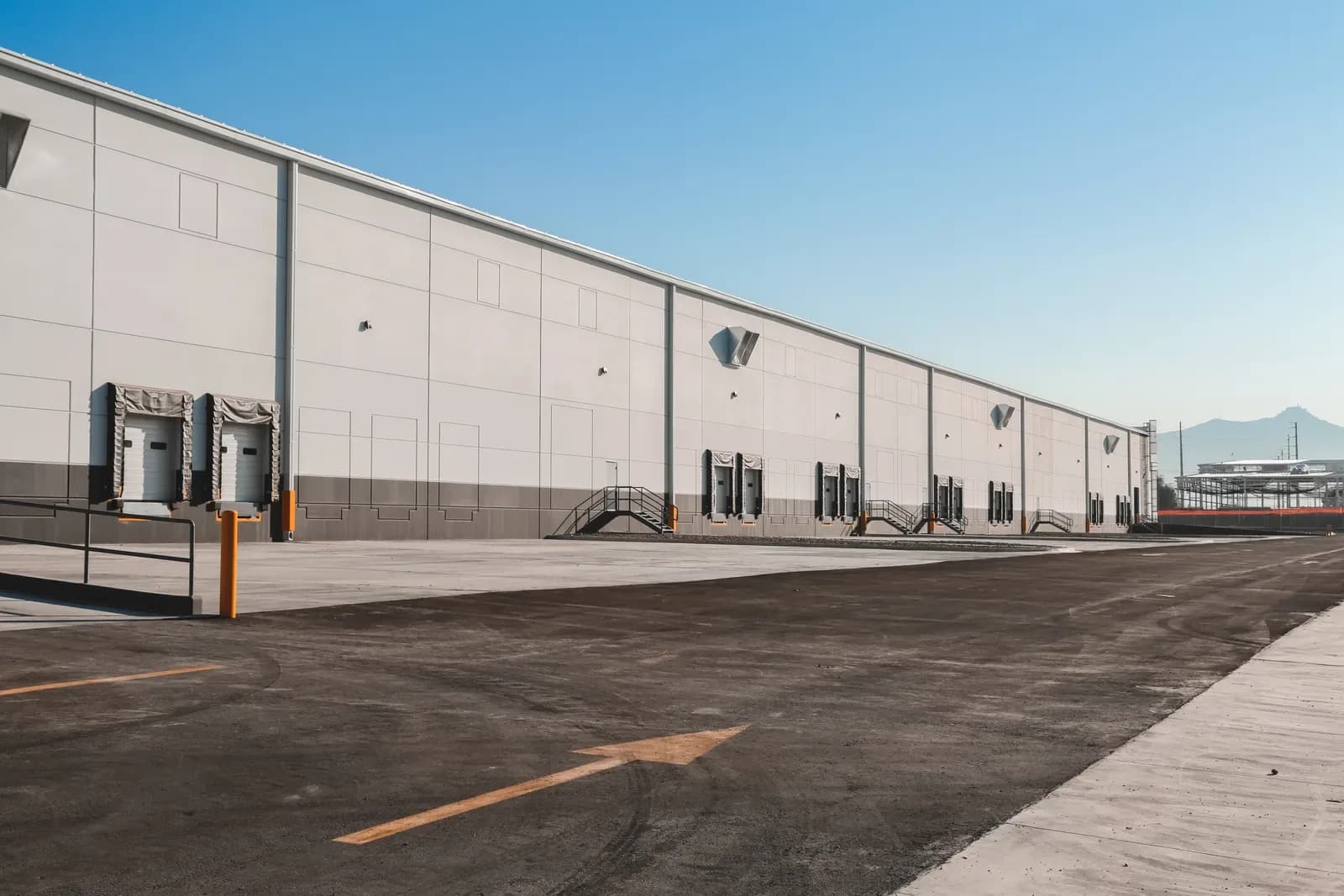Nave Industrial de 8,174 m² 4