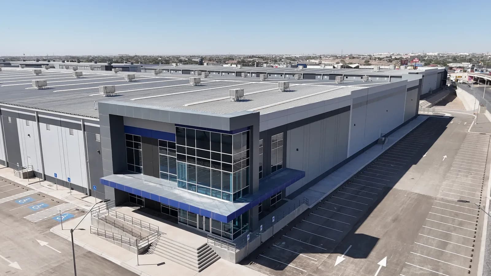 Nave Industrial de 25,931 m² 3