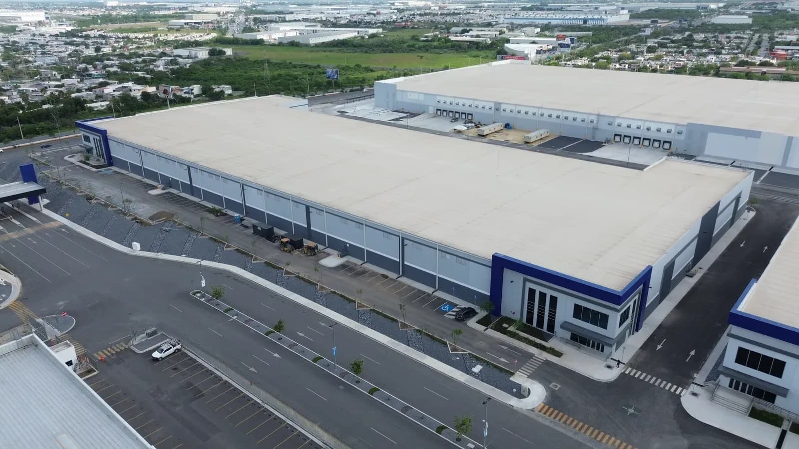 Nave Industrial de 3,287 m² 3