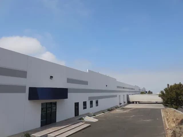 Nave Industrial de 9,272 m² 2