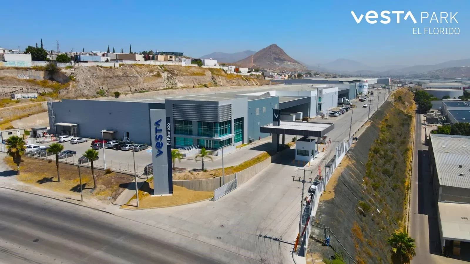 Nave Industrial de 7,840 m²