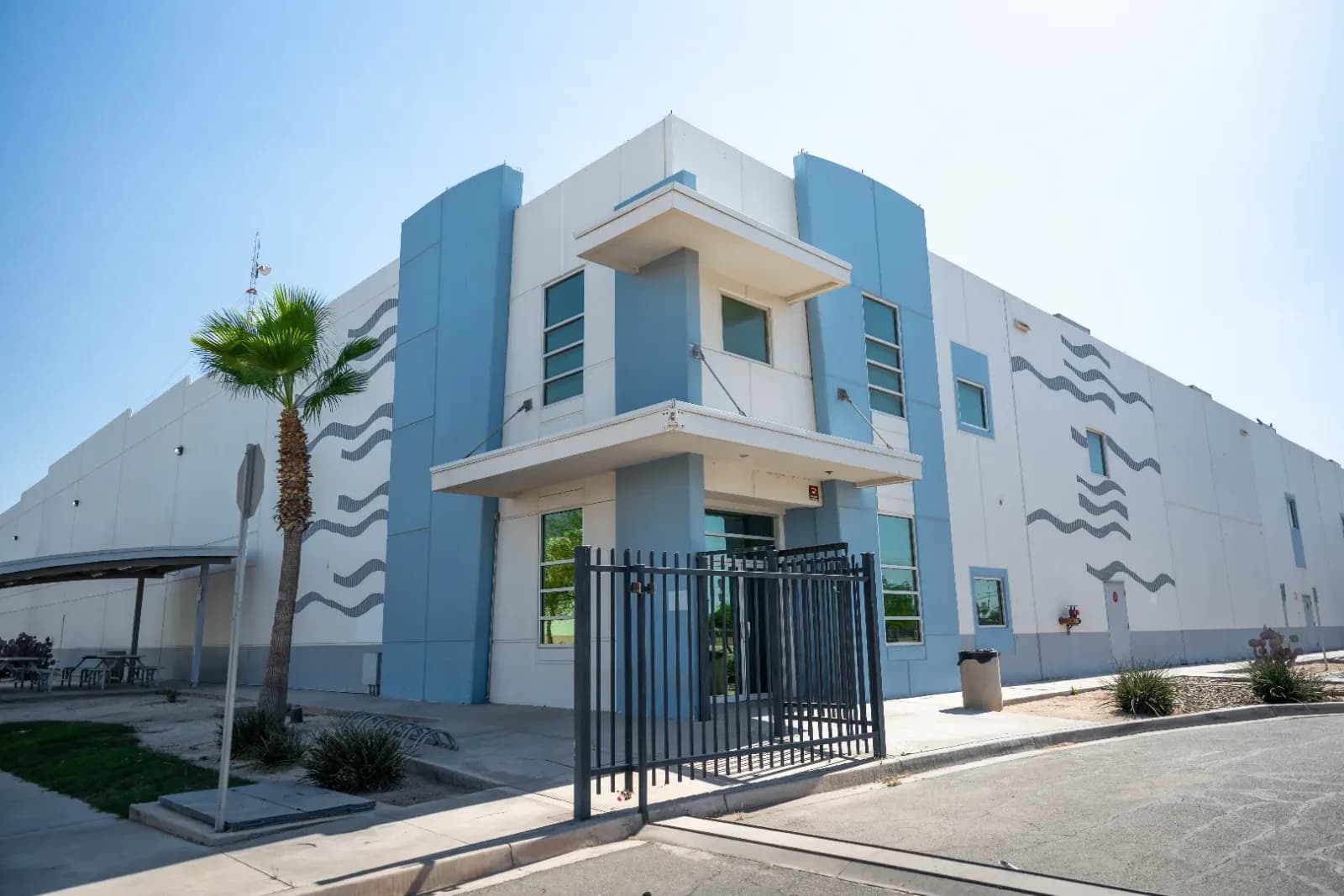 Nave Industrial de 12,090 m² 2