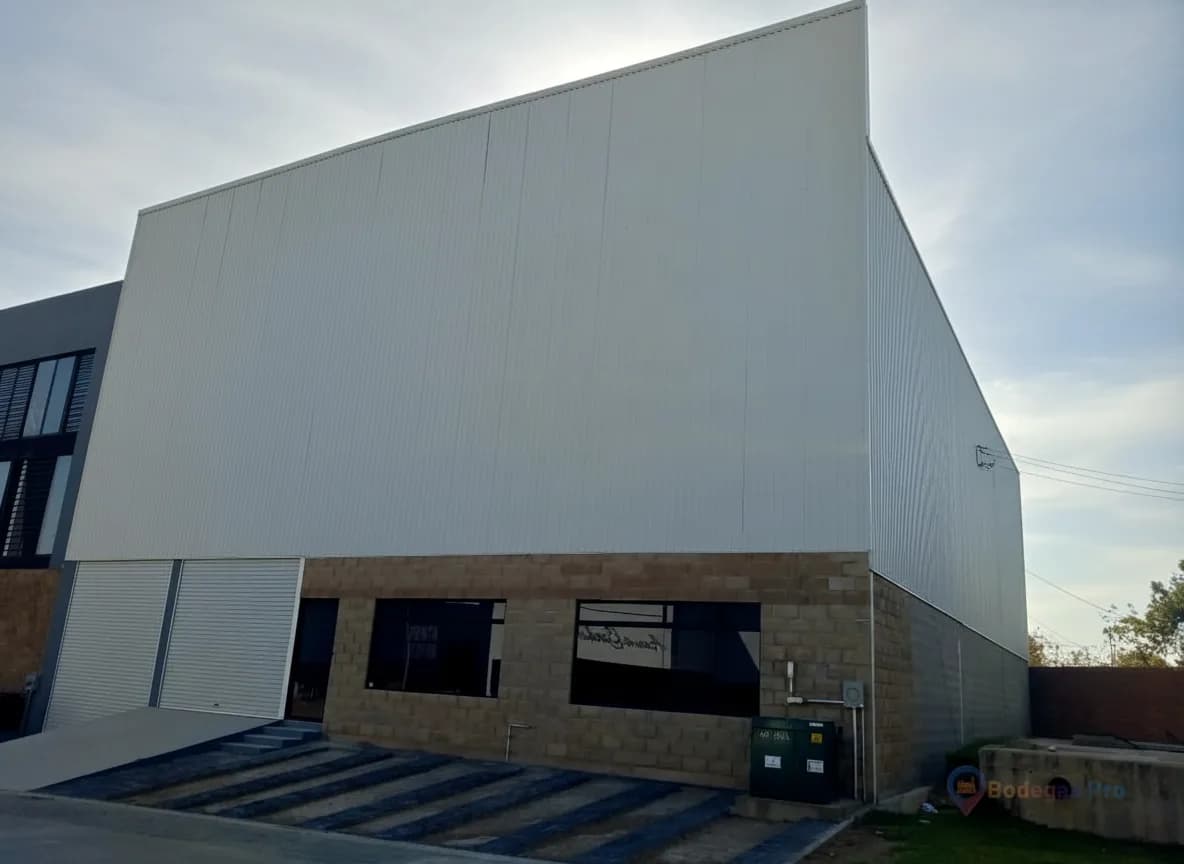 Bodega Industrial 771m² con 1 Andenes en Jalisco, Zapopan La Venta del Astillero