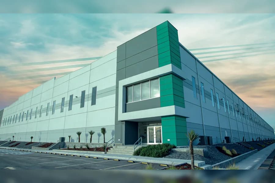 Nave Industrial de 10,973 m² en Renta - Airport Technology (Spec A)