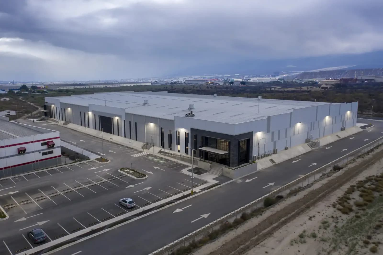 Nave Industrial de 7,176 m² en Renta en Santa Catarina