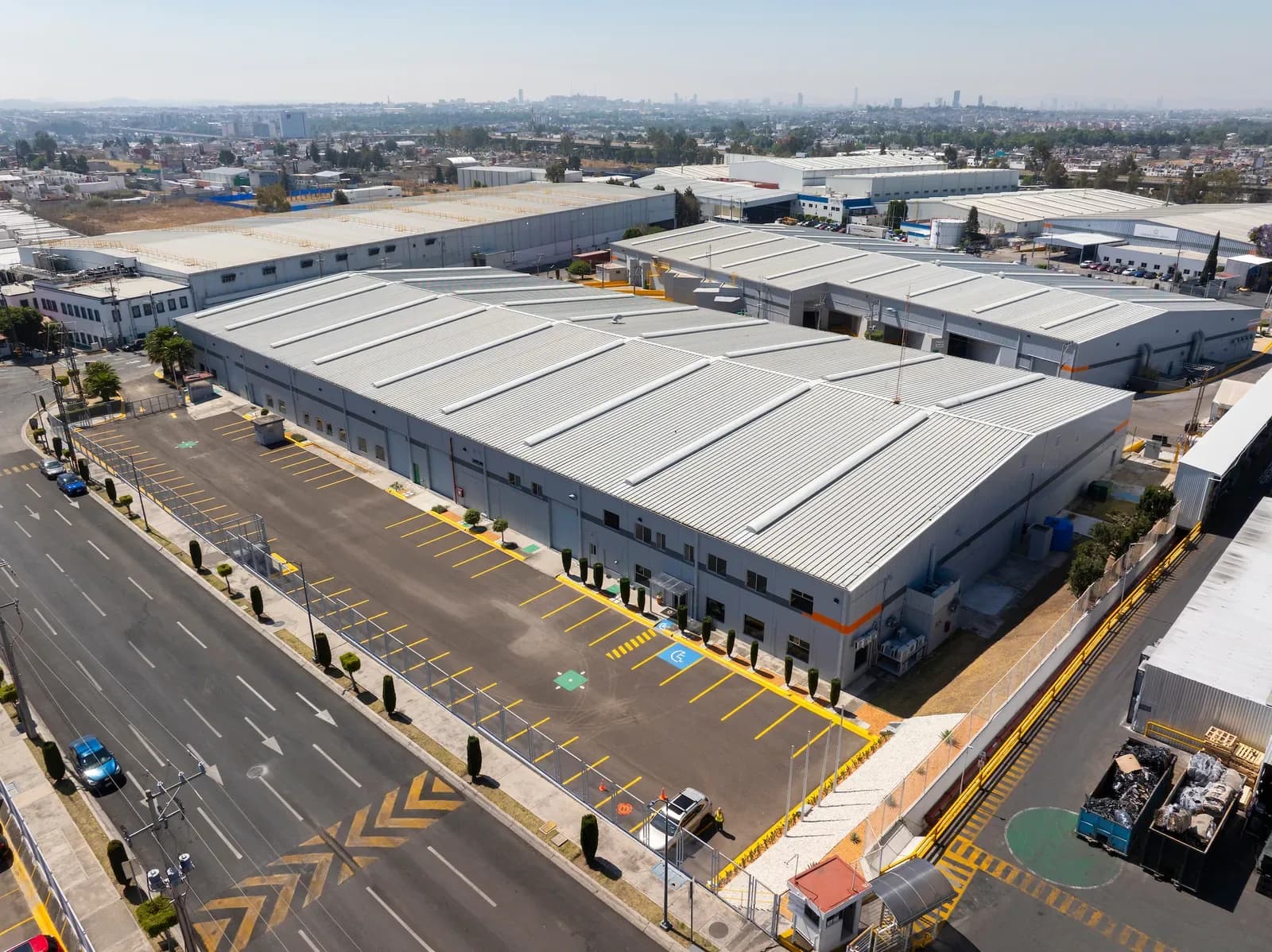 Nave Industrial de 5,977 m² 5