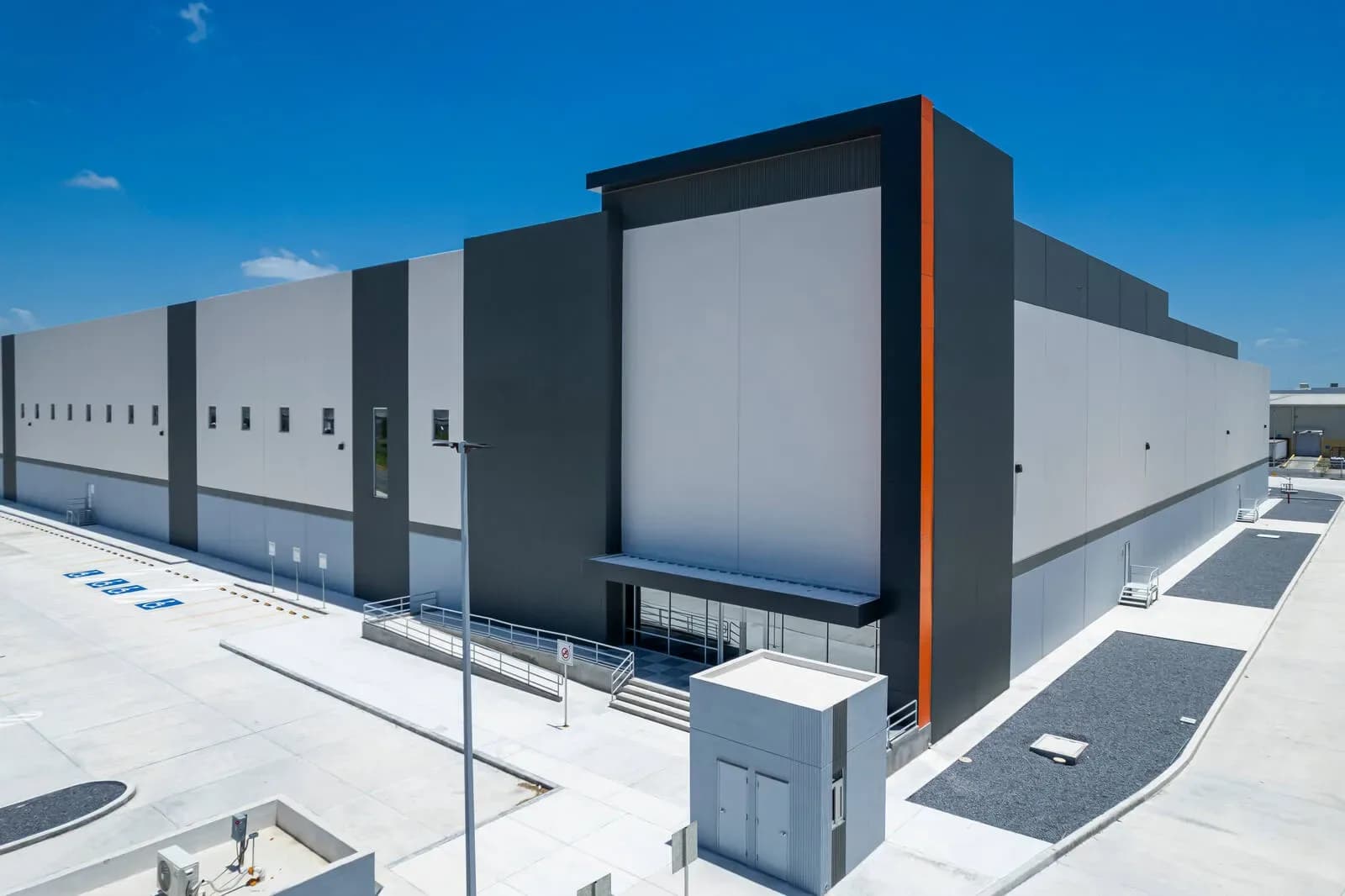 Nave Industrial de 13,332 m²