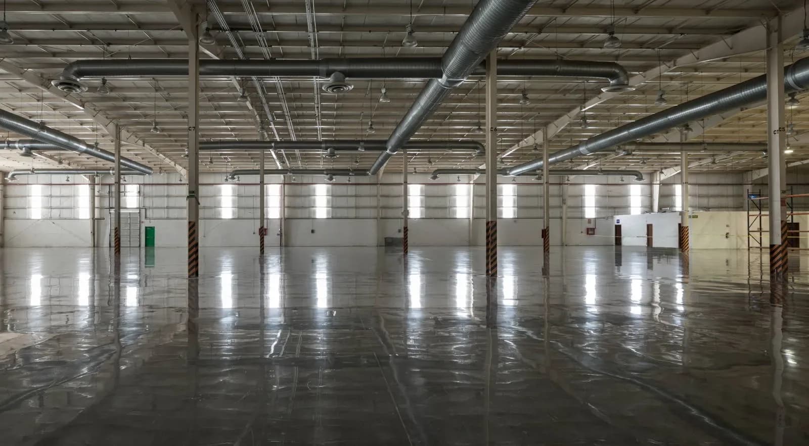 Nave Industrial de 4,500 m² 2