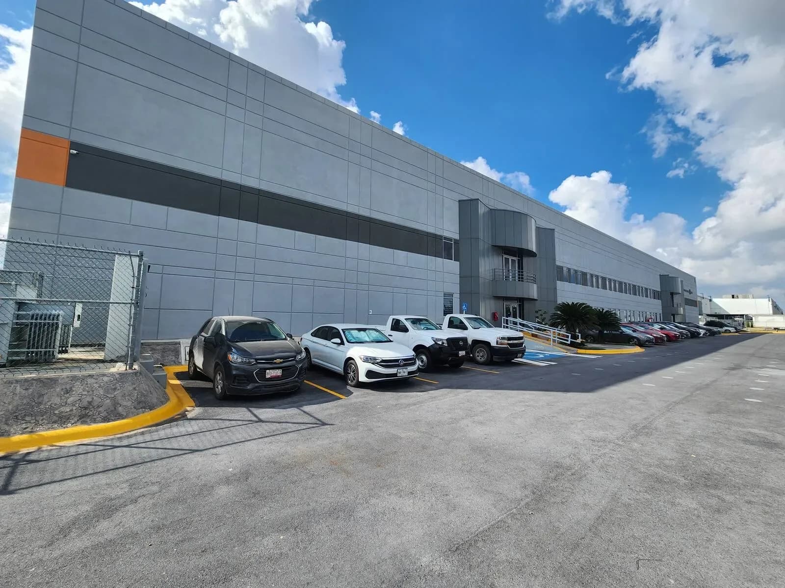 Nave Industrial de 9,315 m² 1