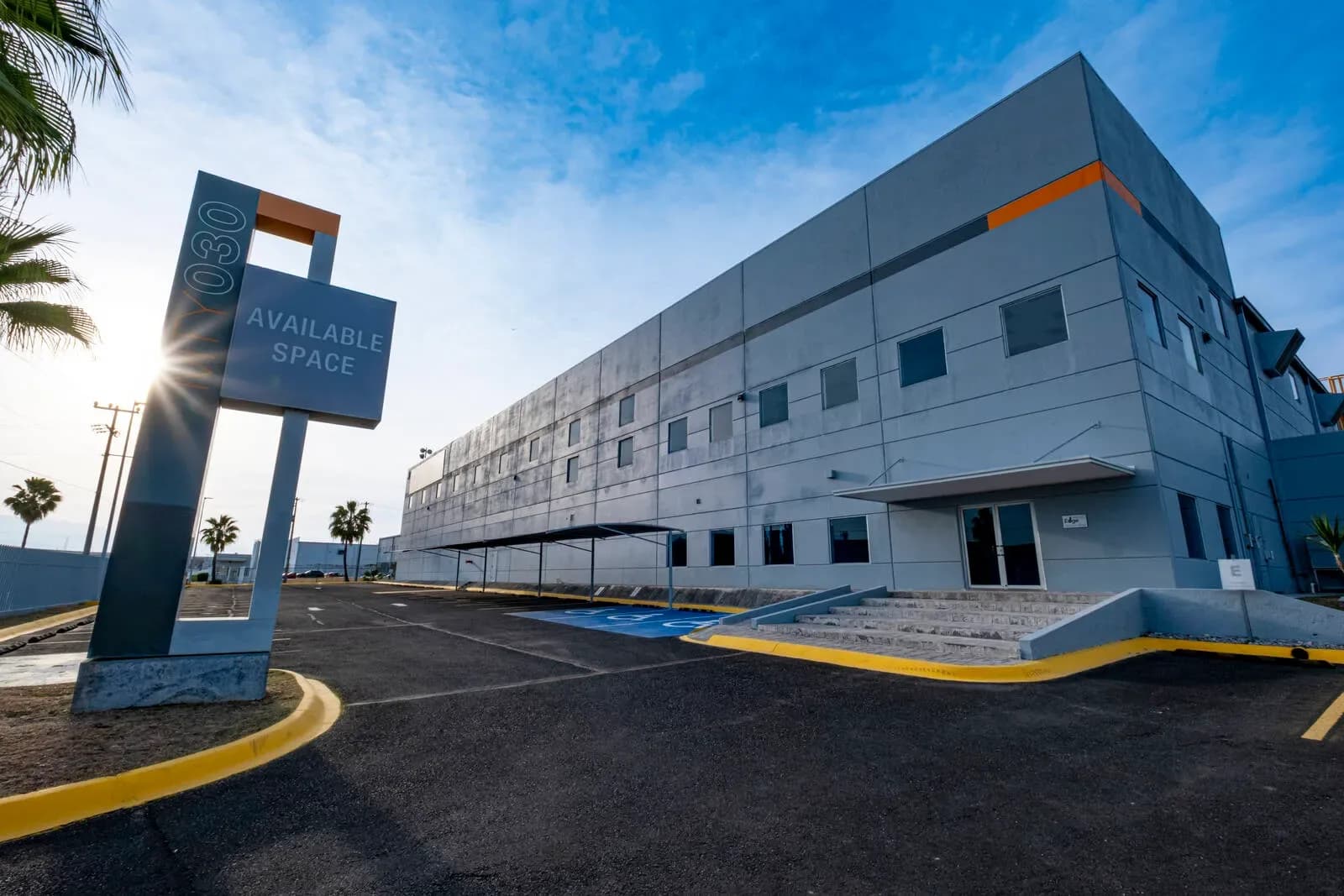 Nave Industrial de 10,900 m²
