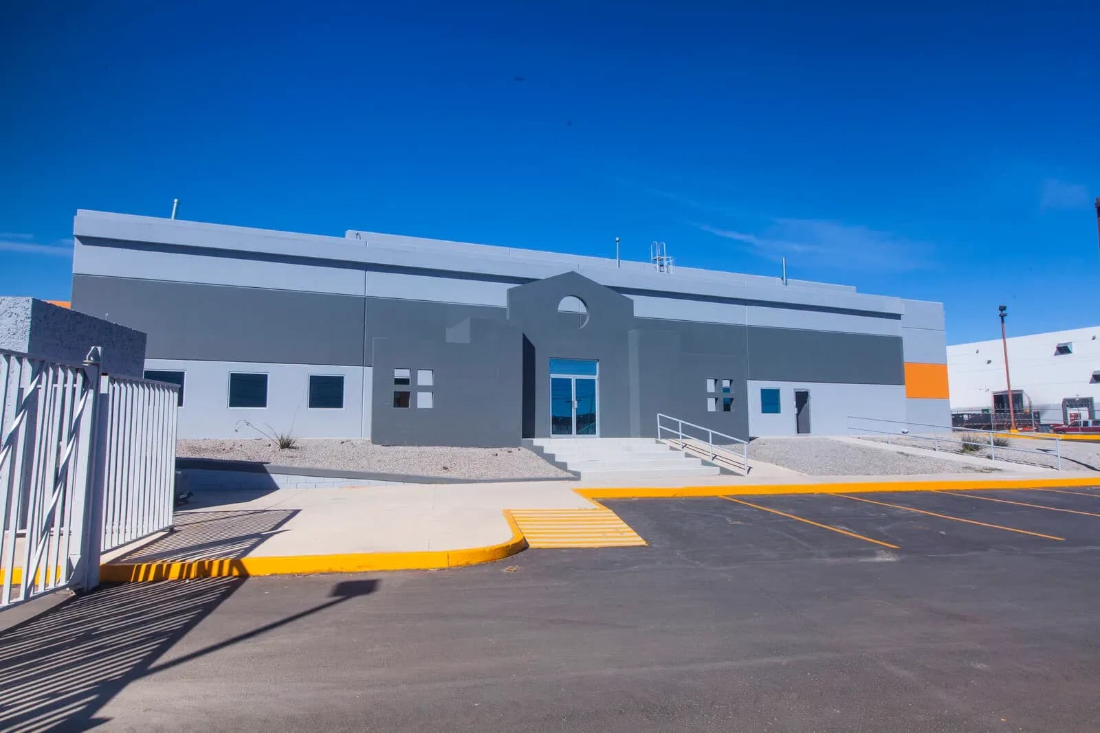 Nave Industrial de 4,589 m² 1