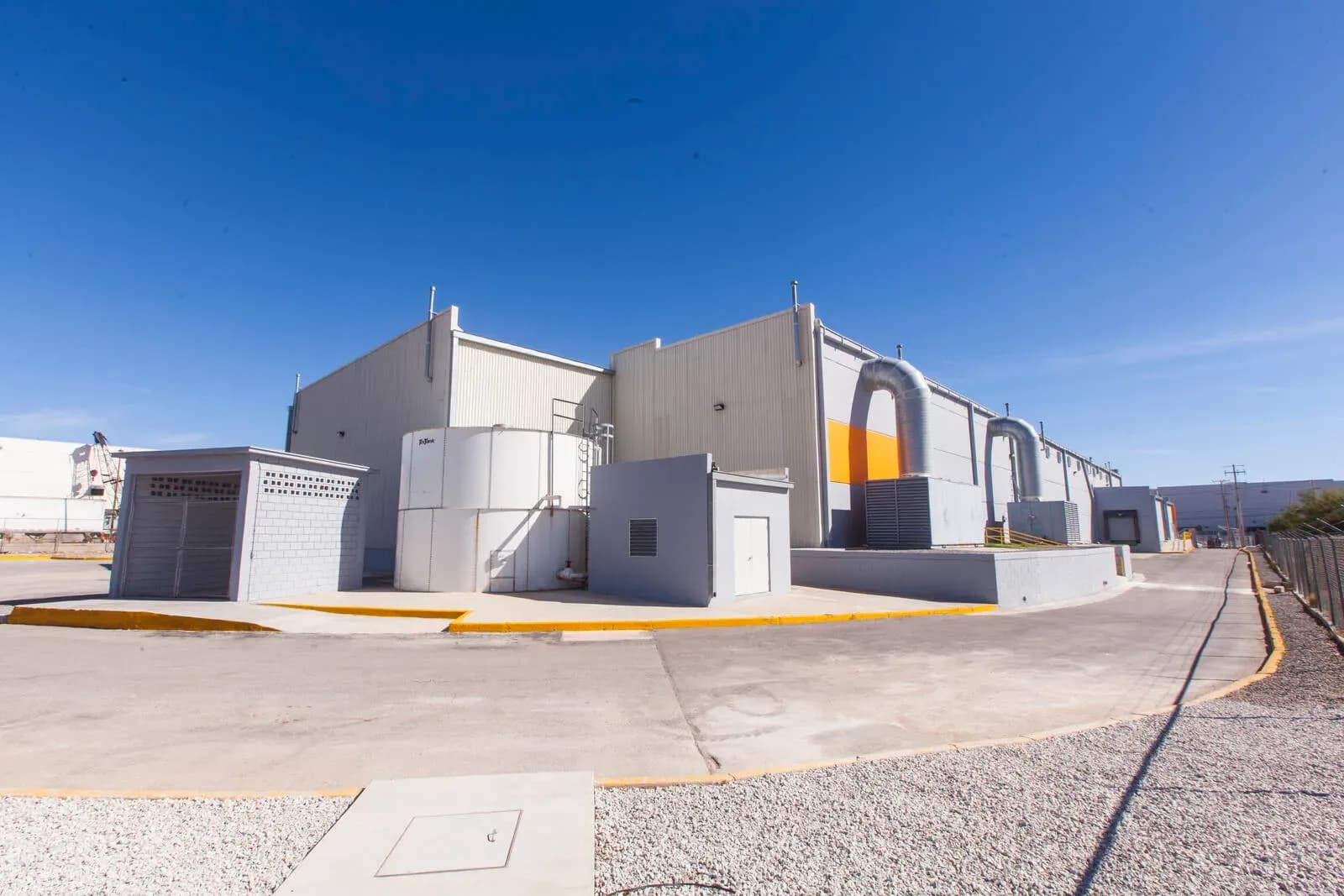 Nave Industrial de 4,589 m² 3