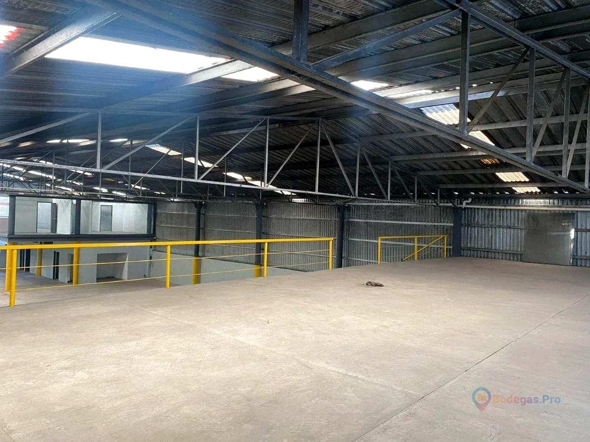Bodega Industrial 1246m² con 0 Andenes en Jalisco, San Pedro Tlaquepaque Periférico Sur 2