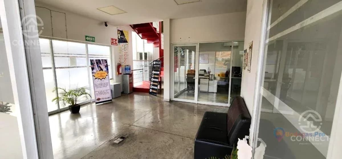 Bodega Industrial 2400m2 de bodega y 24 Andenes en Jalisco, Tonala, El Vado 2