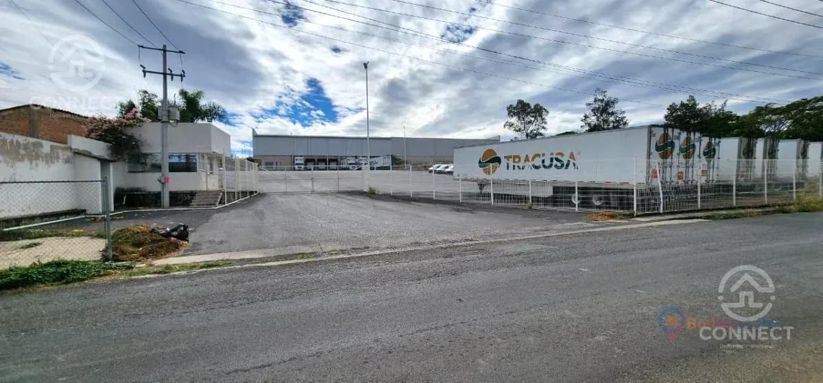 Bodega Industrial 2400m2 de bodega y 24 Andenes en Jalisco, Tonala, El Vado 4