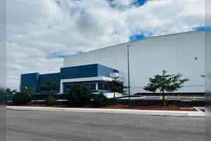 Nave Industrial en Renta - BTS 4,100m2 AAA 4 1