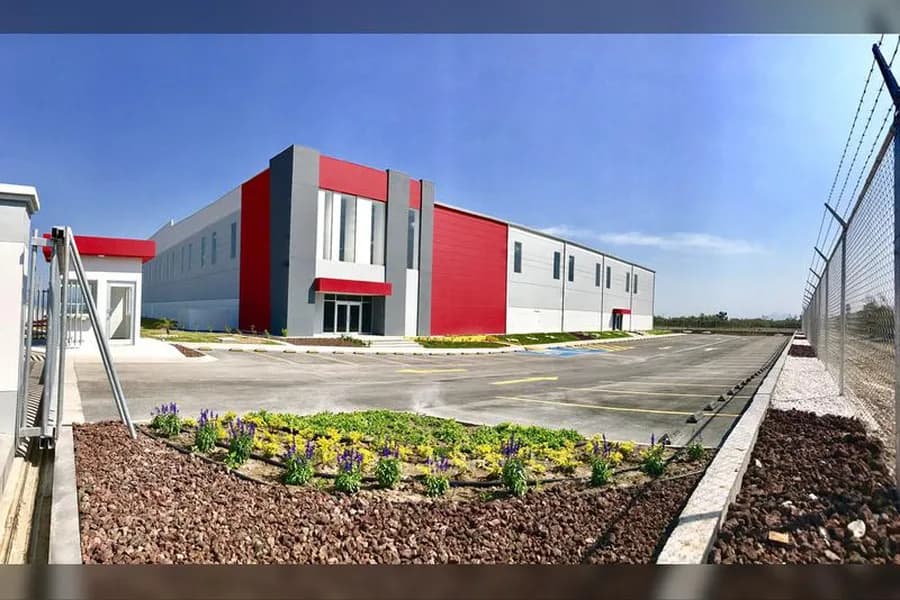 Nave Industrial de 12,494 m² en Renta - Hofusan (Building L31)