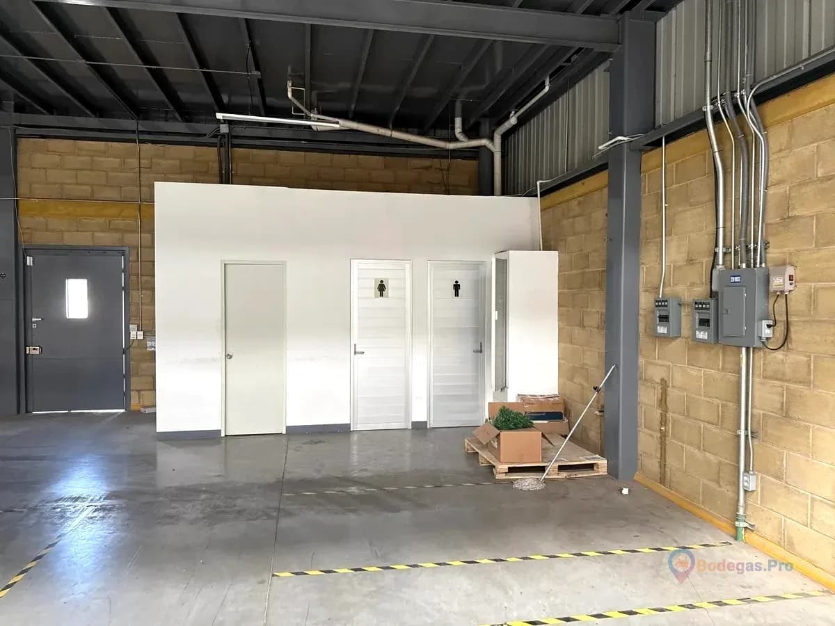 Bodega Industrial 847.9m² con 1 Andenes en Jalisco, San Pedro Tlaquepaque La Llave 1