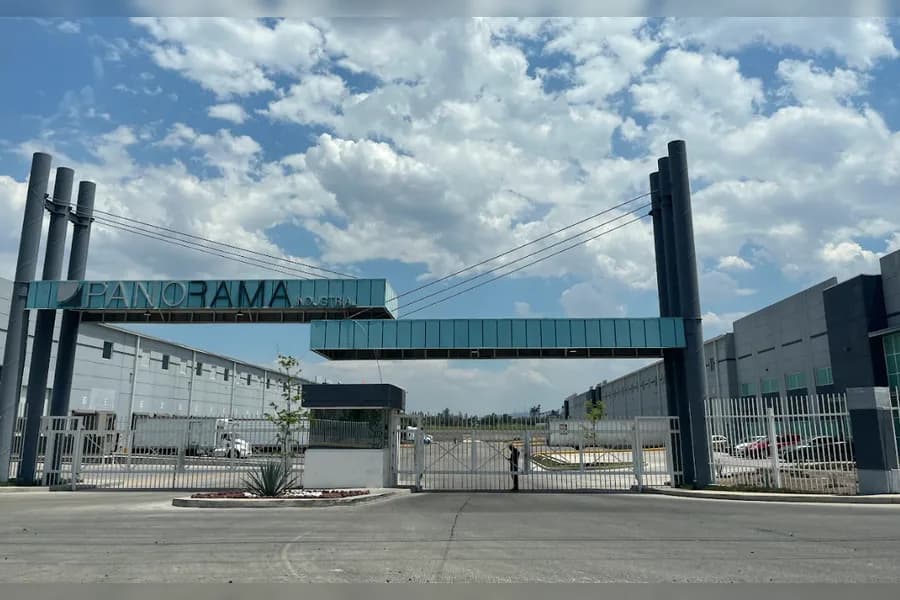 Nave Industrial de 6,557 m² en Renta - Panorama Industrial Nave D