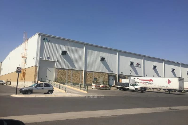 Nave Industrial de 5,600 m² en Renta - Periférico Sur Industrial Park