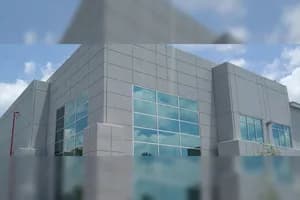 Nave Industrial en Renta - Center 8