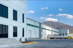 Nave Industrial en Renta - PIQ 4