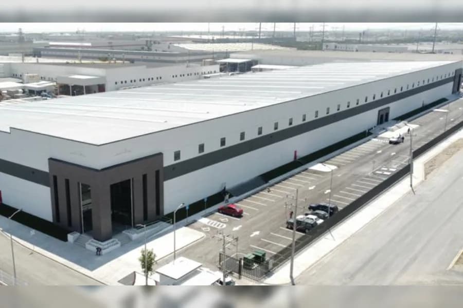 Nave Industrial de 1,633 m² en Renta - Stiva Aeropuerto (AE39)