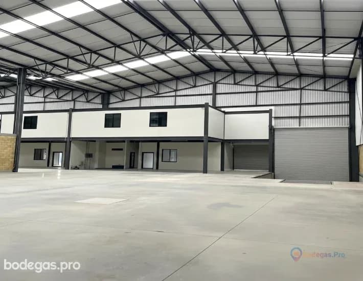 Nave Industrial AAA en Renta de 1,348m² - Elite Santa Lucía, Zapopan 1