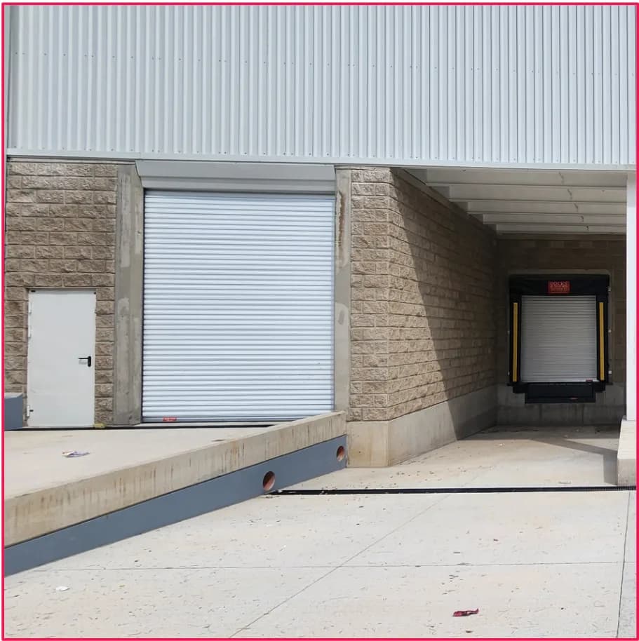 Bodega Comercial 1,100m2 Estratégica con Andén y Rampa en Zapopan