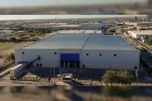 Nave Industrial en Renta - Genesis Building